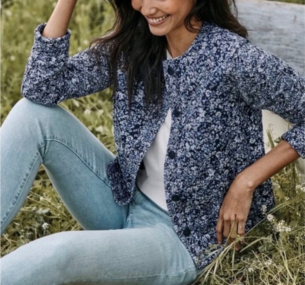 J. Jill Quilted Stitched Blue Jacket XS $139 Cottagecore Floral Cotton Boxy S1